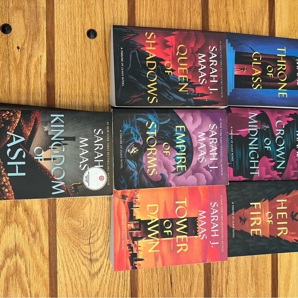 Sarah J. Maas Book Set
